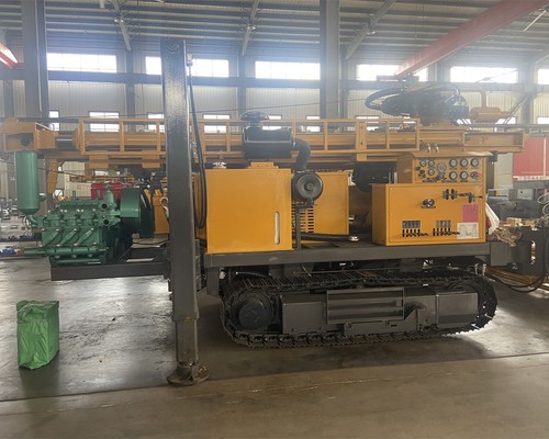 Achat d'une foreuse de puits d'eau WR200SE à mât télescopique de 200 m : configuration avec avance d