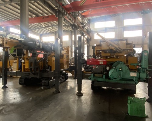 Lors de l'achat d'une foreuse rotative montée sur remorque WRTR600, comment vérifier la pompe à boue